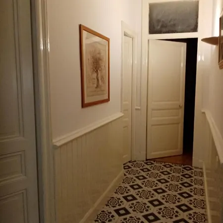 Bel A Bastide St Louis 公寓 *